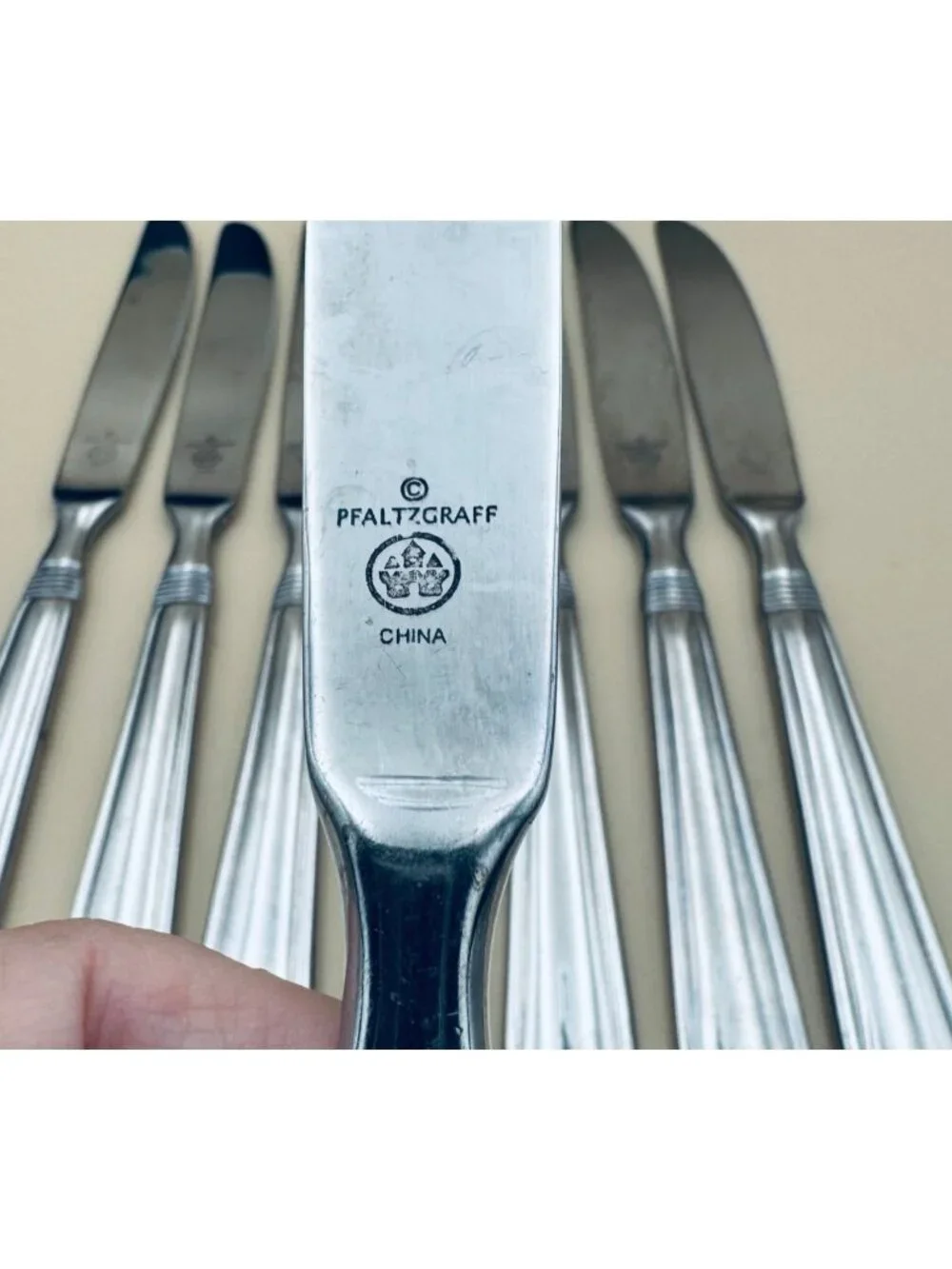 8 Pfaltzgraff KENILWORTH Table Knives 18/10 Stainless Steel Discontinued Knife
